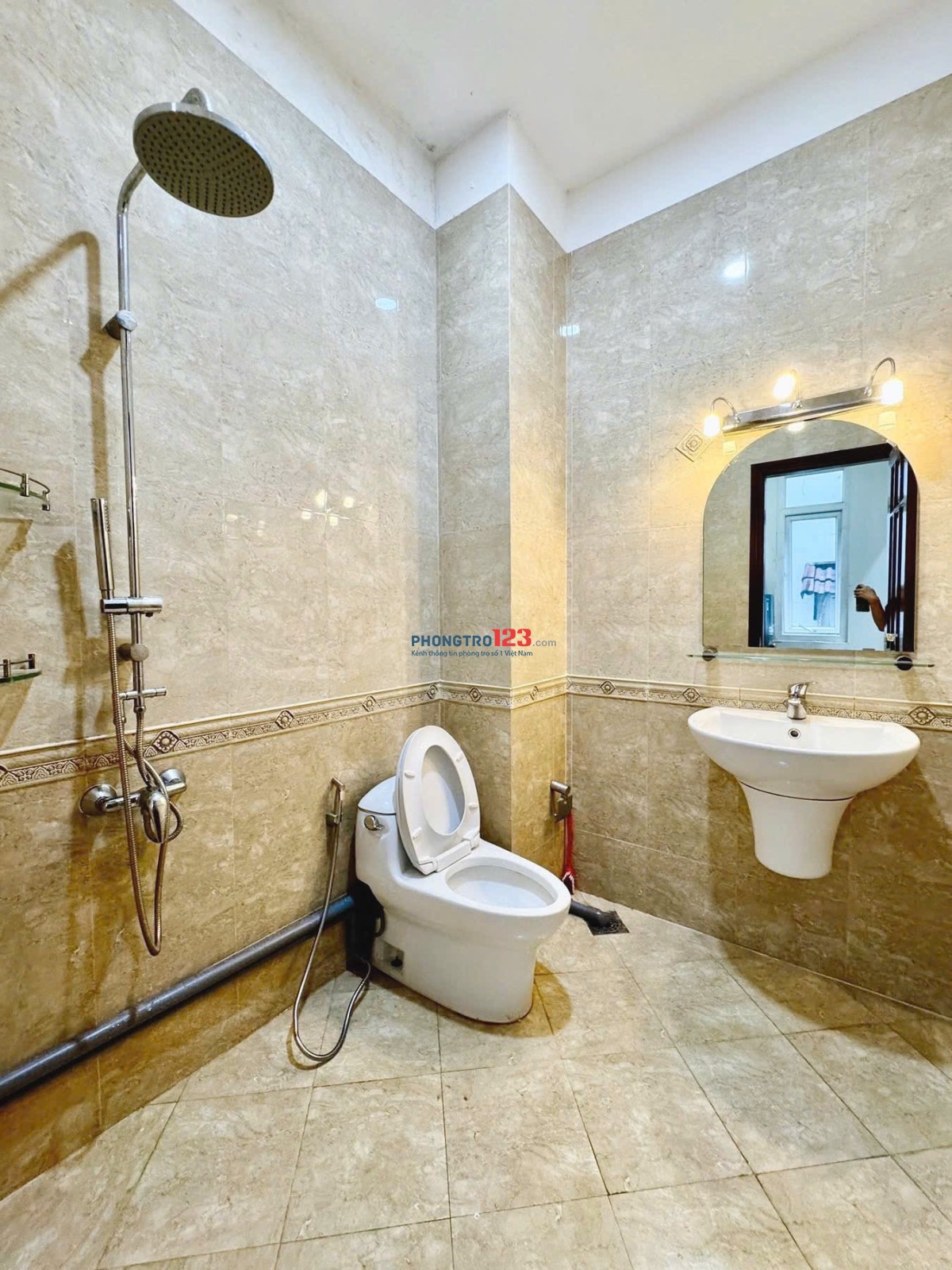 Phòng trọ/căn hộ cho thuê siêu rộng, Tân Phong, Quận 7