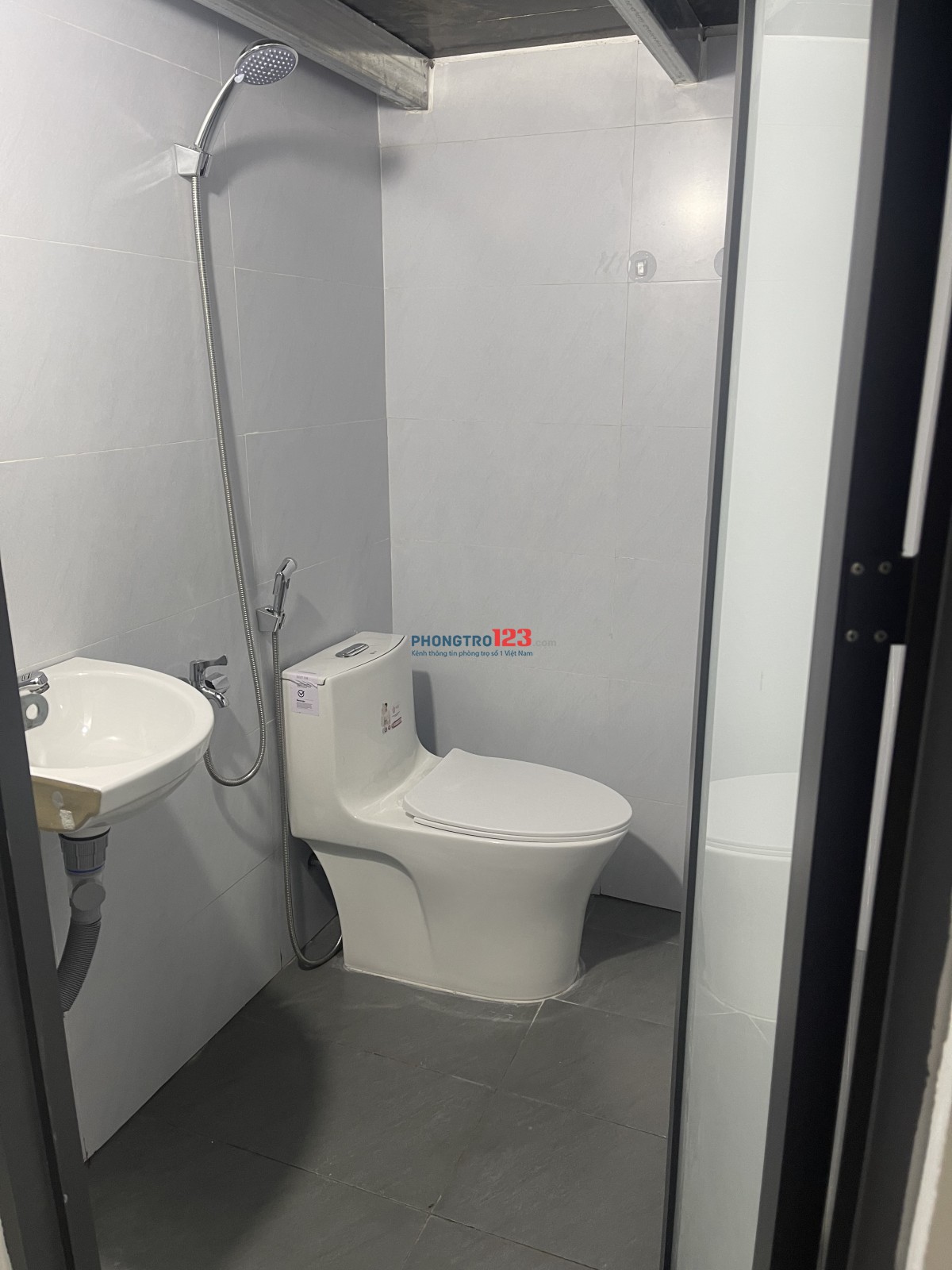 Nhà trọ mới xây, cần cho thuê và cần tìm người ở ghép