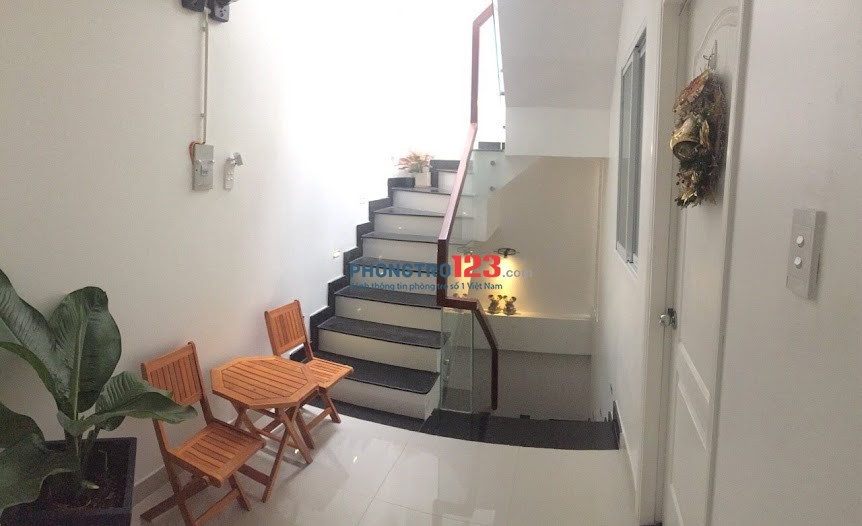 cho thuê căn hộ dịch dịch vụ giờ giấc tự do ngay 990 Nguyễn Duy Trinh. Diện tích 27 m² - 2.7 triệu