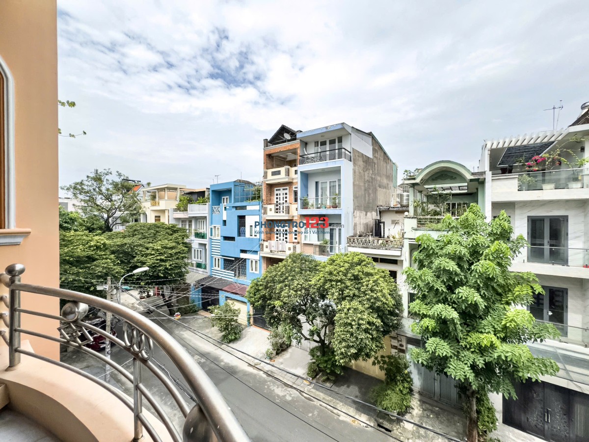 CĂN HỘ 1PN FULL NỘI THẤT BAN CÔNG NẰM NGAY CON ĐƯỜNG TRUNG TÂM CỦA BÌNH THẠNH GẦN NGÃ TƯ HÀNG XANH