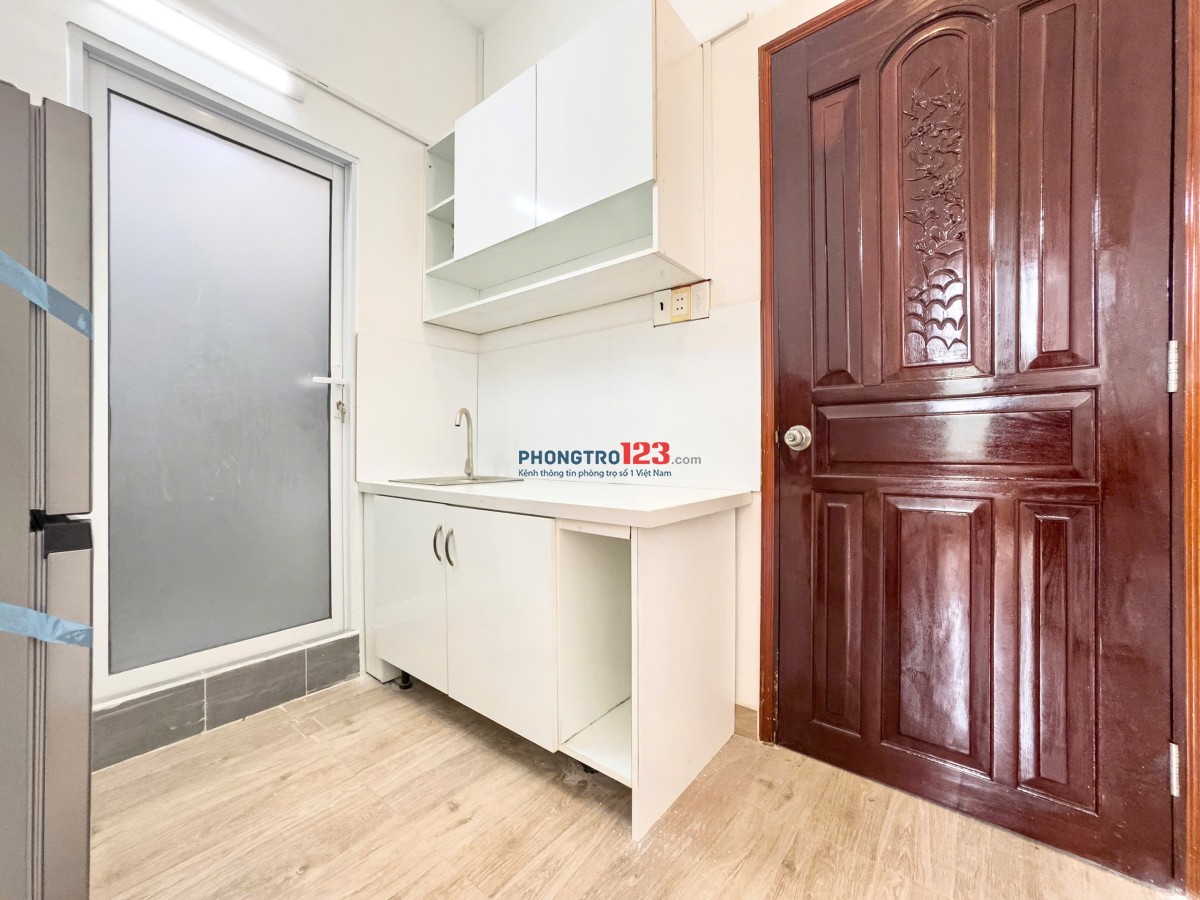 CĂN HỘ 1PN FULL NỘI THẤT BAN CÔNG NẰM NGAY CON ĐƯỜNG TRUNG TÂM CỦA BÌNH THẠNH GẦN NGÃ TƯ HÀNG XANH