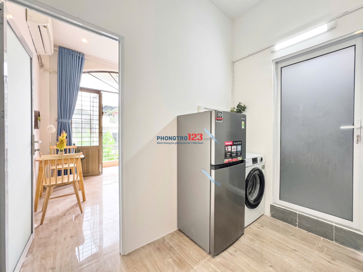 CĂN HỘ 1PN FULL NỘI THẤT BAN CÔNG NẰM NGAY CON ĐƯỜNG TRUNG TÂM CỦA BÌNH THẠNH GẦN NGÃ TƯ HÀNG XANH