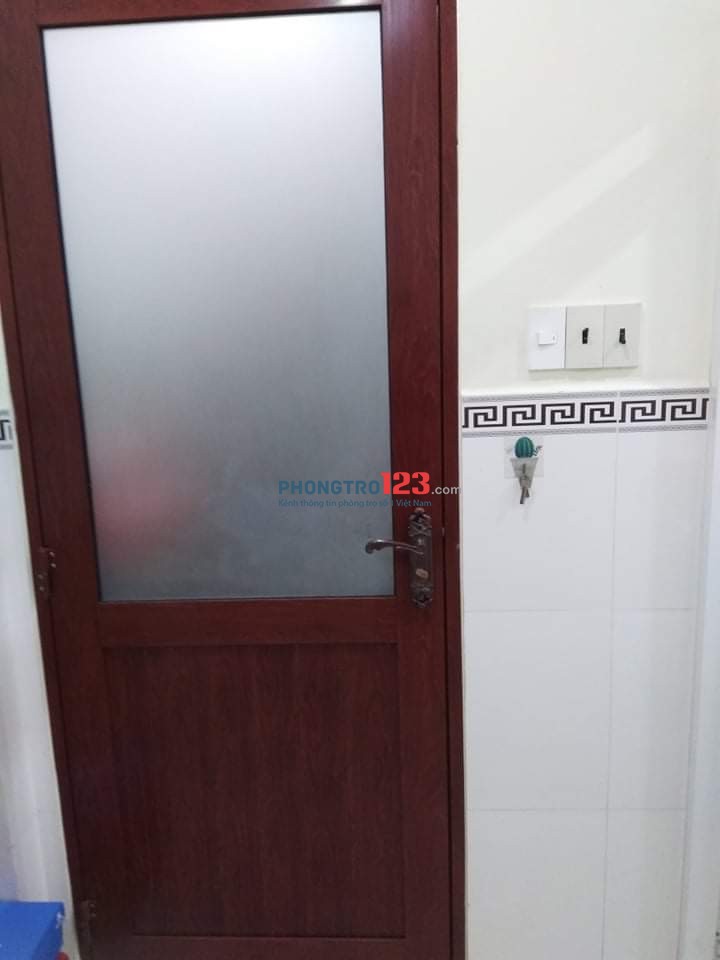 cho thuê phòng trọ cao cấp có máy lạnhdiện tích18 m2 , giá : 3 triệu