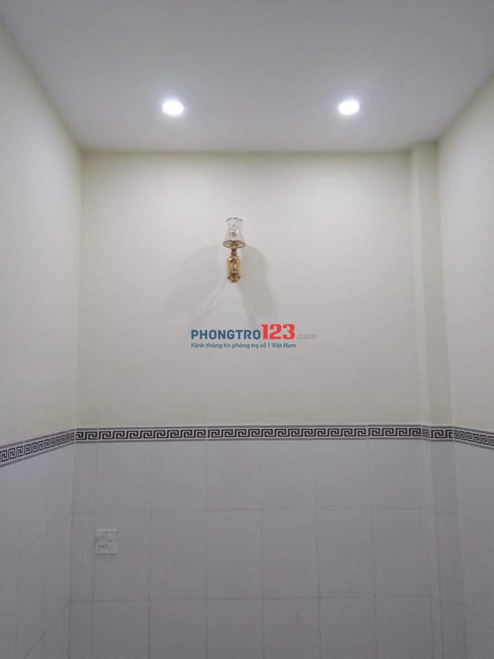 cho thuê phòng trọ cao cấp có máy lạnhdiện tích18 m2 , giá : 3 triệu