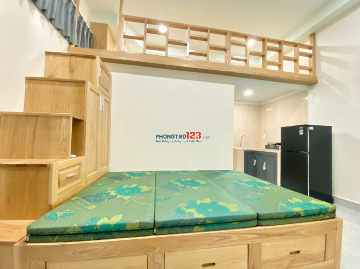 Phòng gác cửa sổ thoáng, 2 chỗ ngủ giá rẻ gần cầu Phú Mỹ, KCX Tân Thuận