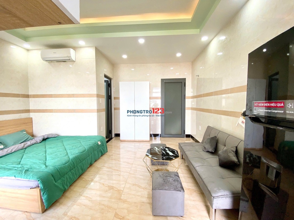 TRỌ BÌNH THẠNH GẦN CHỢ BÀ CHIỂU BAN CÔNG THOÁNG SÁNG - NƠ TRANG LONG BÌNH THẠNH NGAY ĐH VĂN LANG