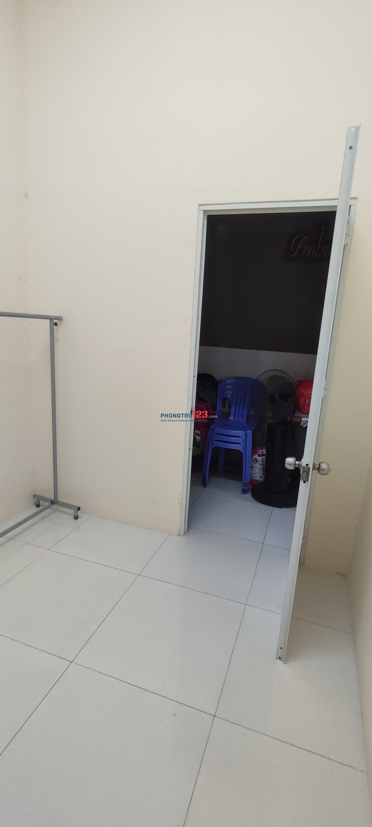 Phòng máy lạnh, phòng thường giá tốt Q12