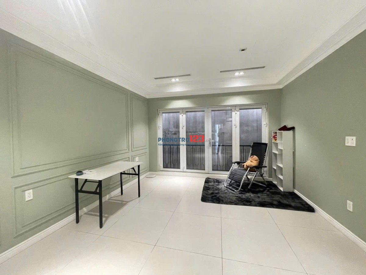 Cho thuê nhà ở đường Sư Vạn Hạnh quận 10 gần Mall