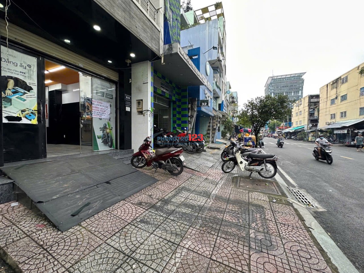 Mặt bằng ngay mặt tiền đường Trần Nhân Tôn quận 10 ngay ngã 7 Lý Thái Tổ