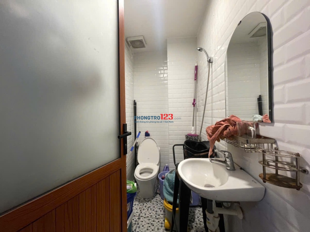 Mặt bằng ngay mặt tiền đường Trần Nhân Tôn quận 10 ngay ngã 7 Lý Thái Tổ