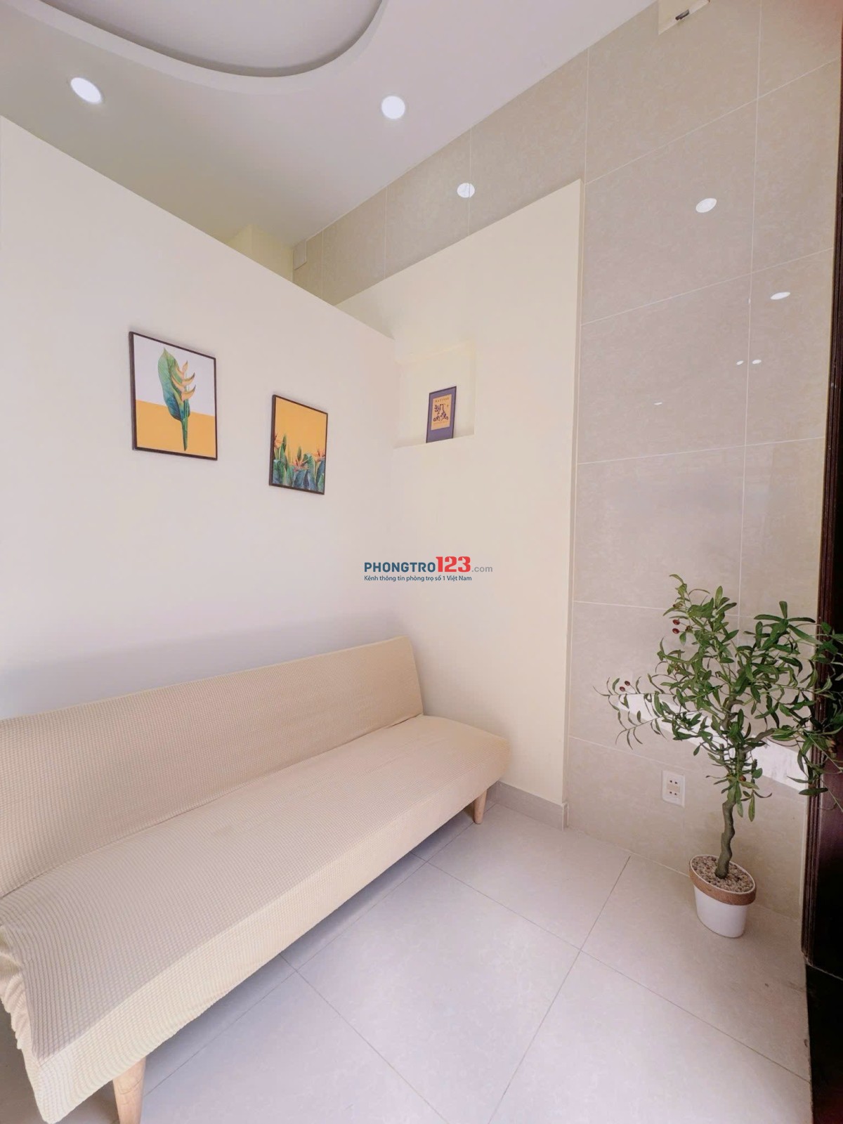 PHÒNG ĐẸP GIÁ RẺ. GIÁ: 5tr3 FULL NỘI THẤT + CỬA SỔ gần trường học tôn Đức Thắng