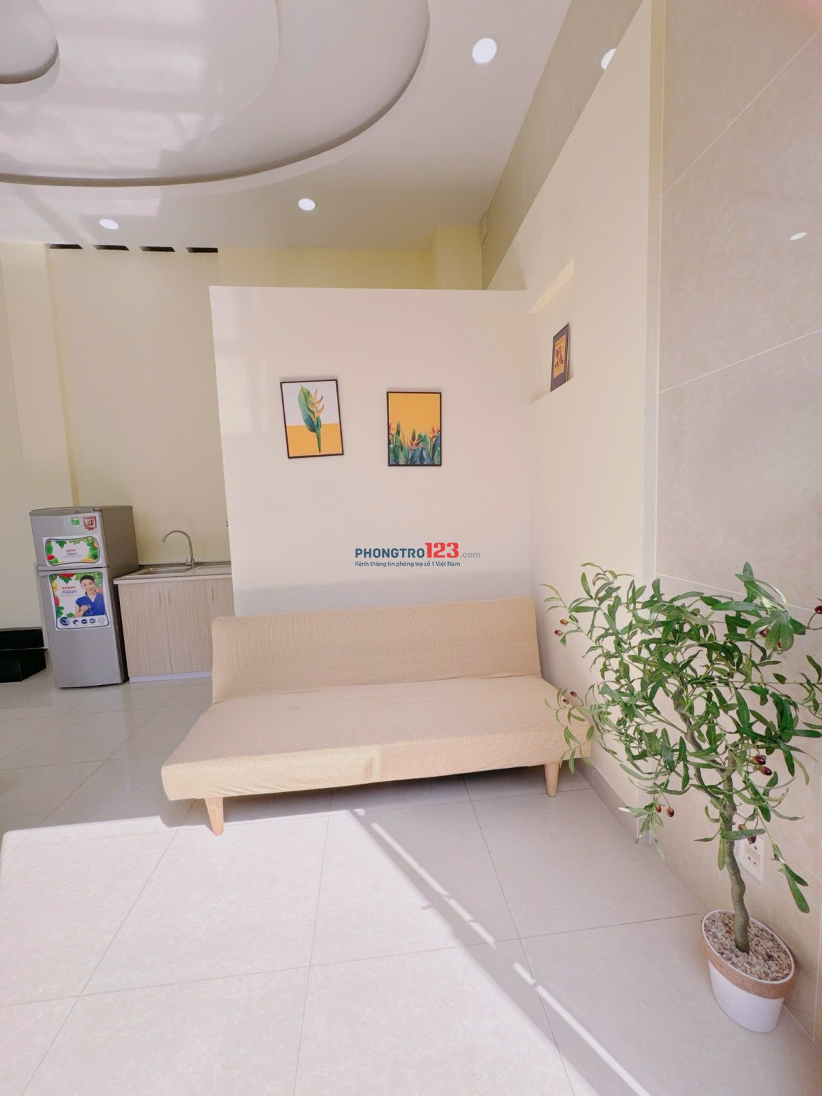 PHÒNG ĐẸP GIÁ RẺ. GIÁ: 5tr3 FULL NỘI THẤT + CỬA SỔ gần trường học tôn Đức Thắng