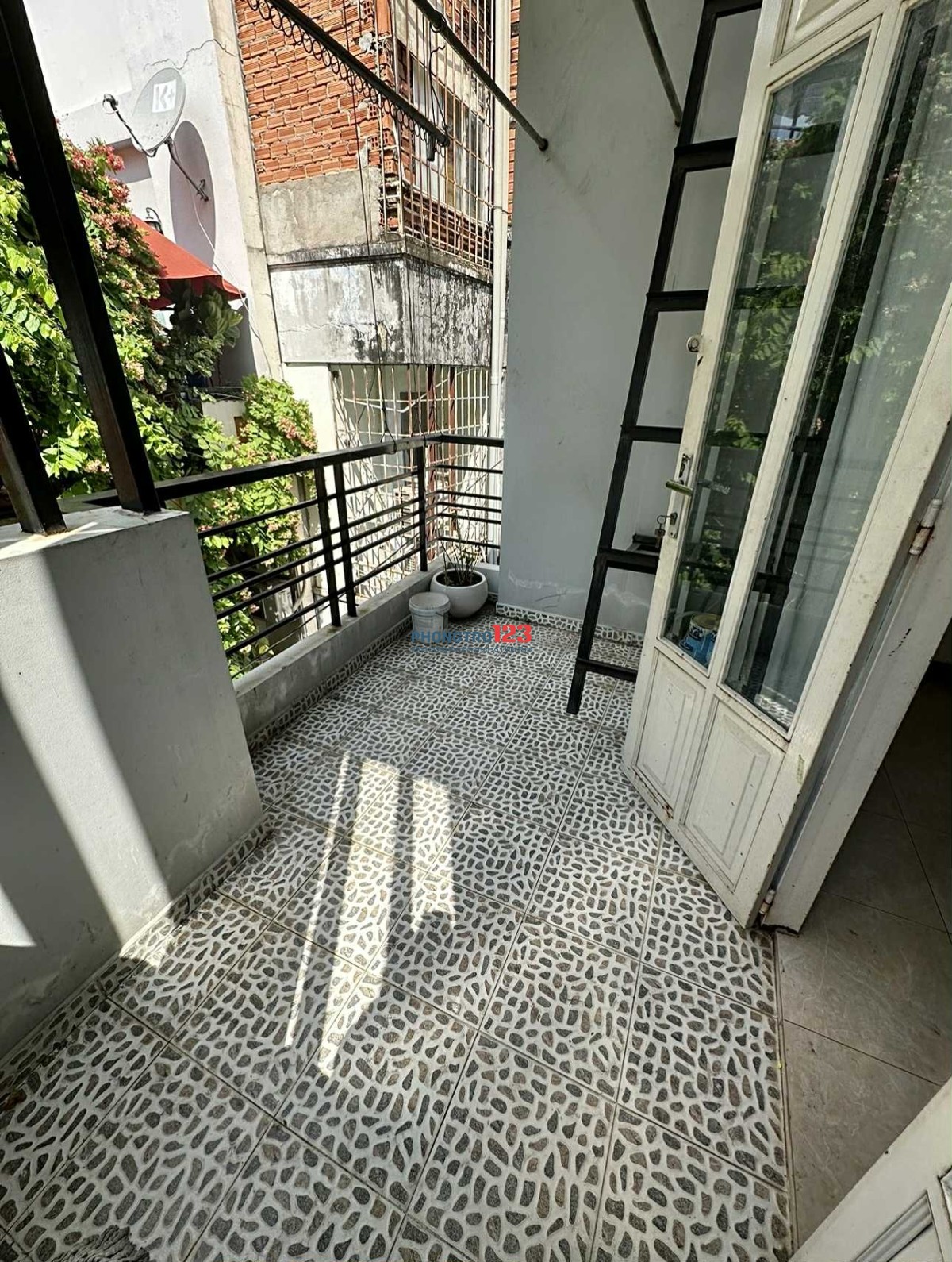 [Chính Chủ] cho thuê phòng tầng 3 XVNT F17 BTHẠNH (Cách q1 700m)