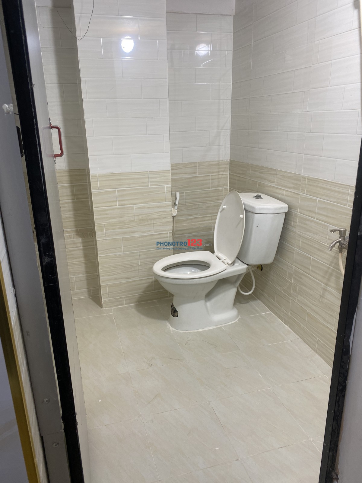 Phòng mới xây sạch sẽ giá rẻ nhất khu vực