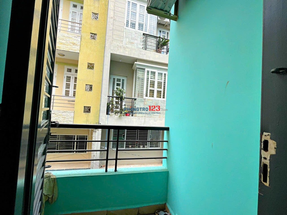 CHO THUÊ PHÒNG BAN CÔNG THOÁNG , 29m2 , ĐƯỜNG TÔ HIẾN THÀNH Q10 - GẦN VẠN HẠNH MALL Q10