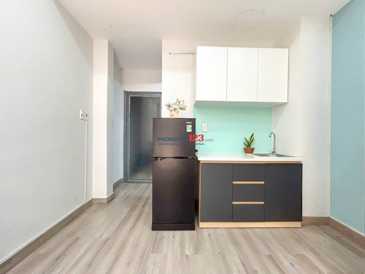 Cho thuê phòng trọ full nội thất cửa sổ Q1 gần công viên Lê Văn Tám, vòng xoay Điện Biên Phủ