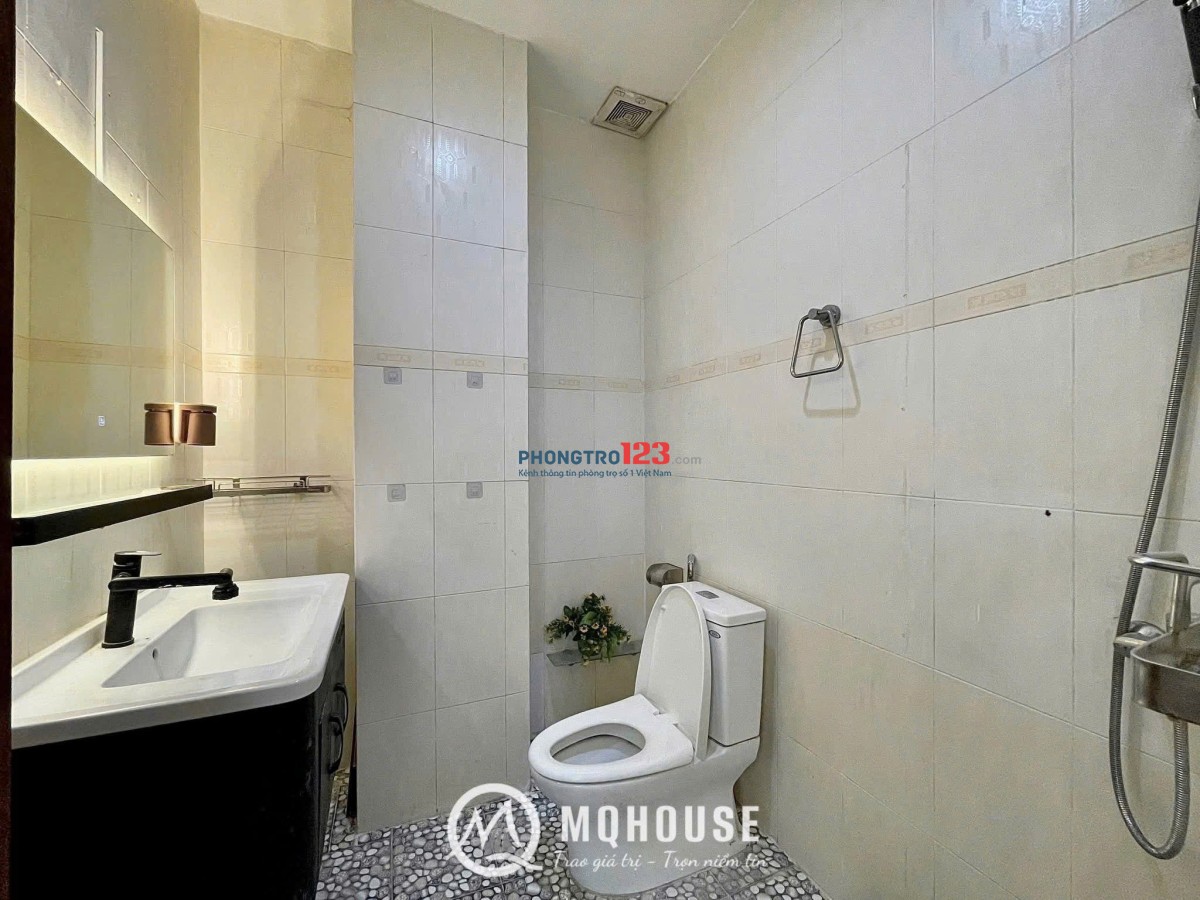 CHO THUÊ TRỌ GẦN CHỢ BÀ CHIỂU 30m2 FULL NỘI THẤT BAN CÔNG THOÁNG SÁNG - HOÀNG HOA THÁM BÌNH THẠNH