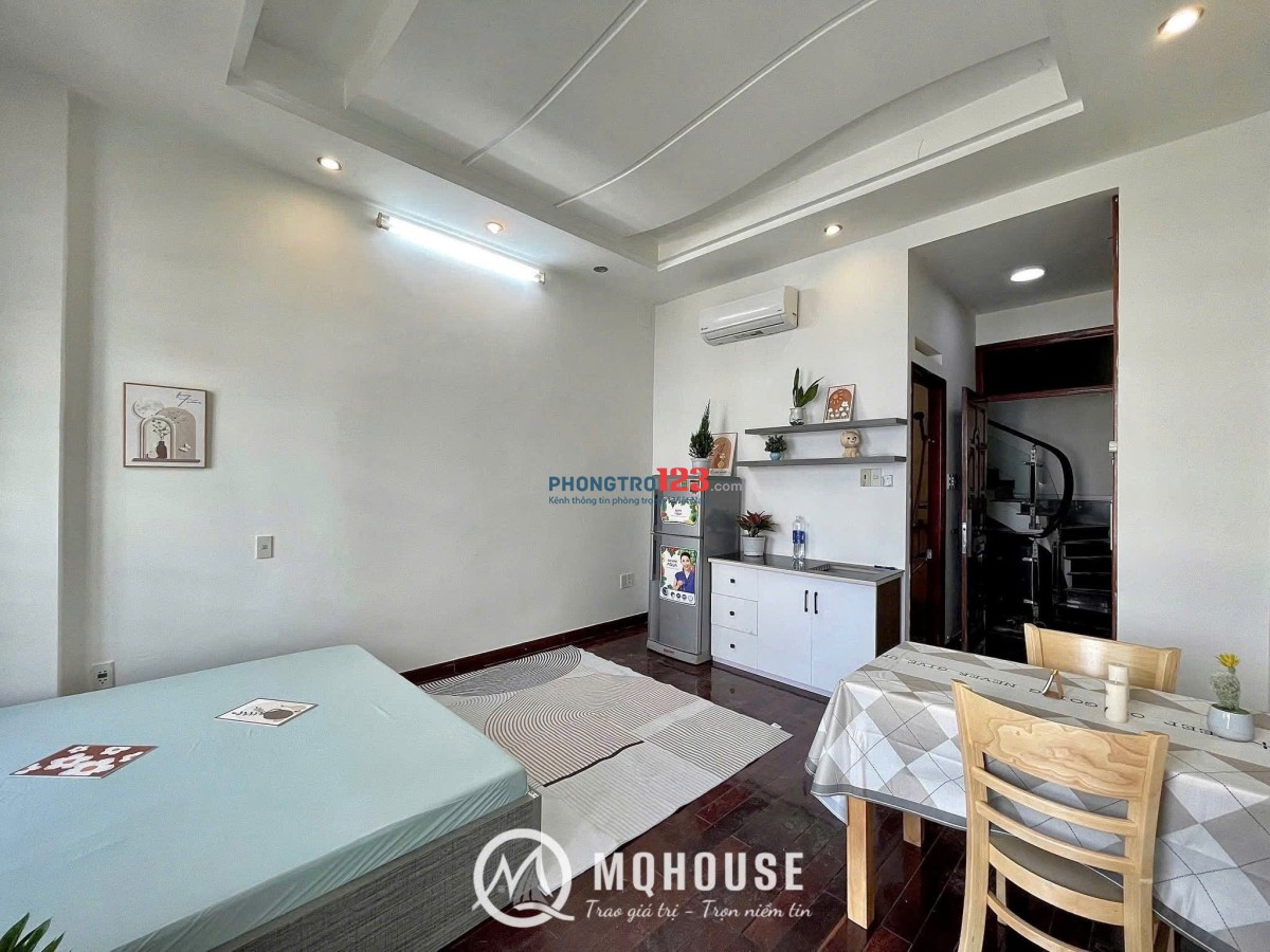 CHO THUÊ TRỌ GẦN CHỢ BÀ CHIỂU 30m2 FULL NỘI THẤT BAN CÔNG THOÁNG SÁNG - HOÀNG HOA THÁM BÌNH THẠNH