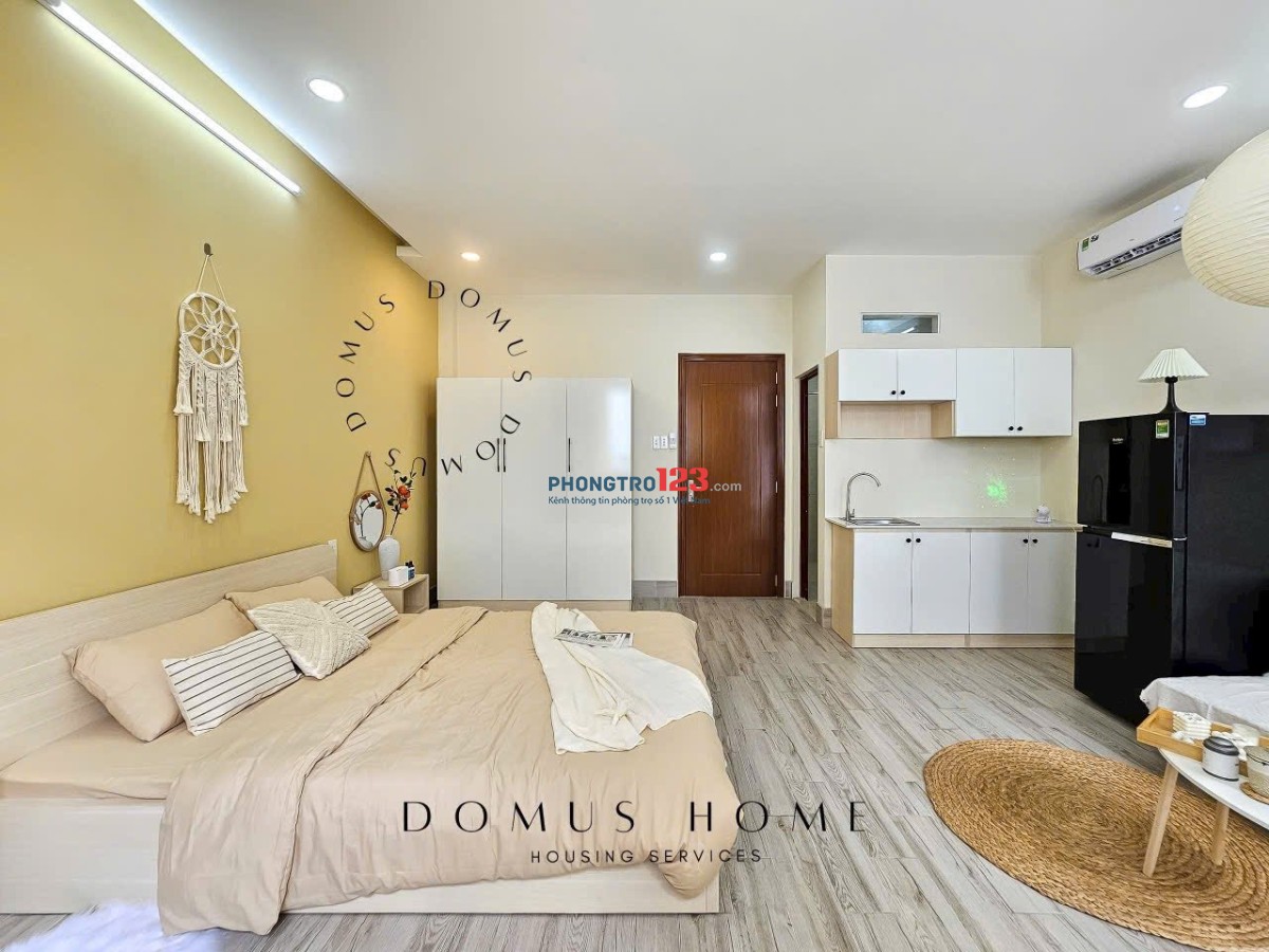 Cho thuê phòng ban công, cửa sổ lớn, gần ngã tư Phú Nhuận, Phan Xích Long, giáp Q1, Q3, Bình Thạnh