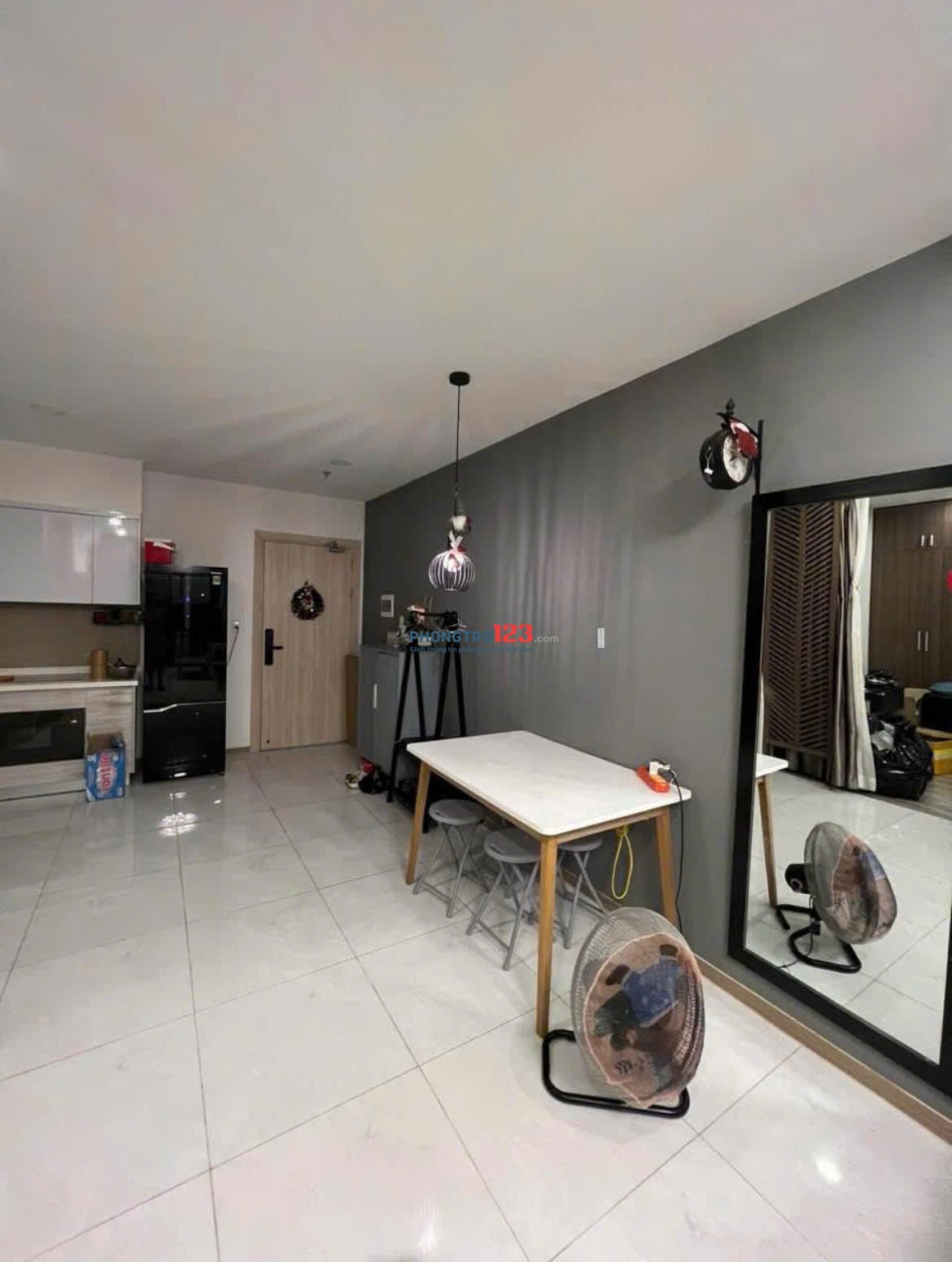 Giá 11tr, CHCC Republic, Cộng Hòa, P4, TB, 50m2, Nội thất, Nhà mới.