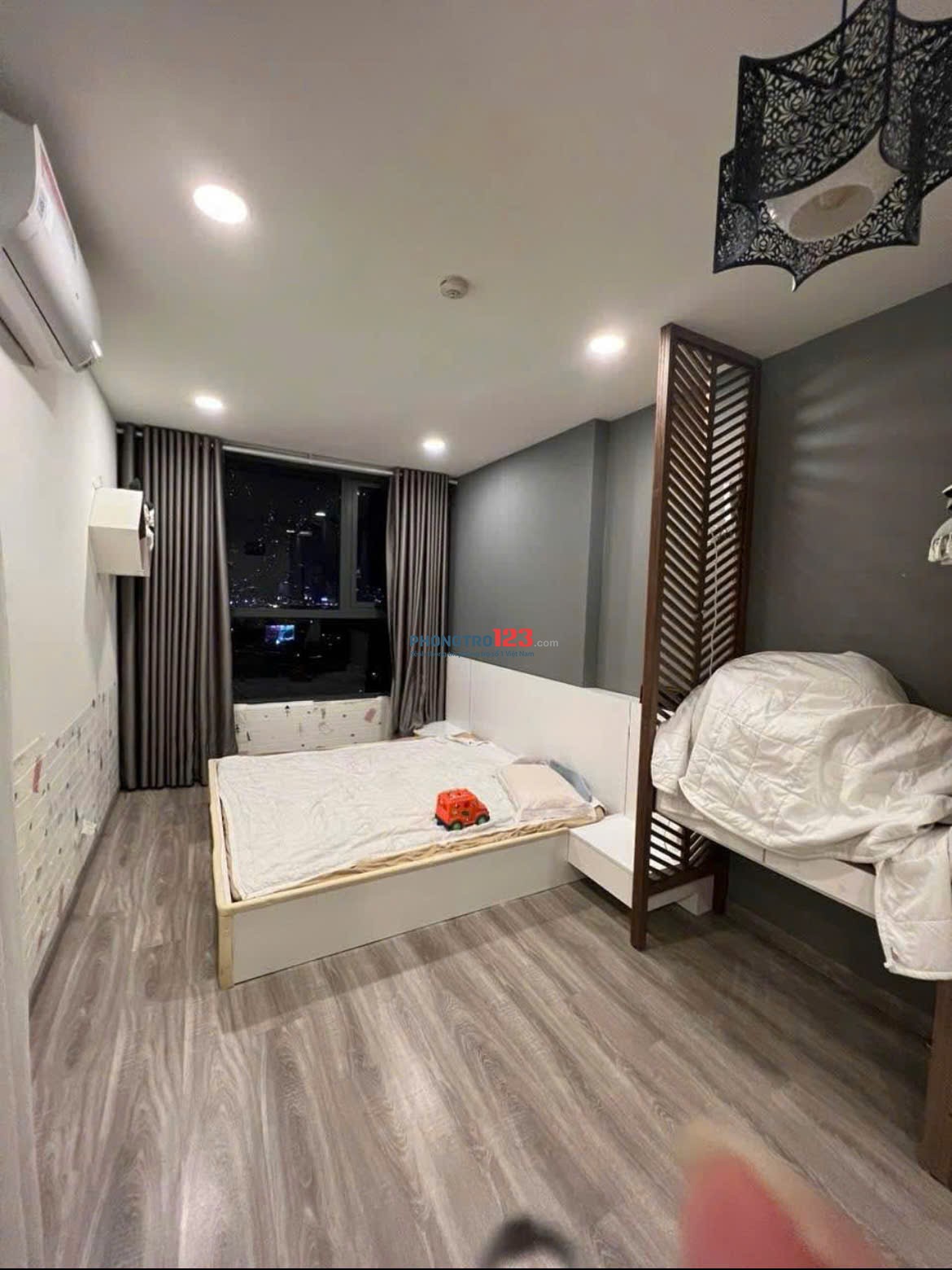 Giá 11tr, CHCC Republic, Cộng Hòa, P4, TB, 50m2, Nội thất, Nhà mới.