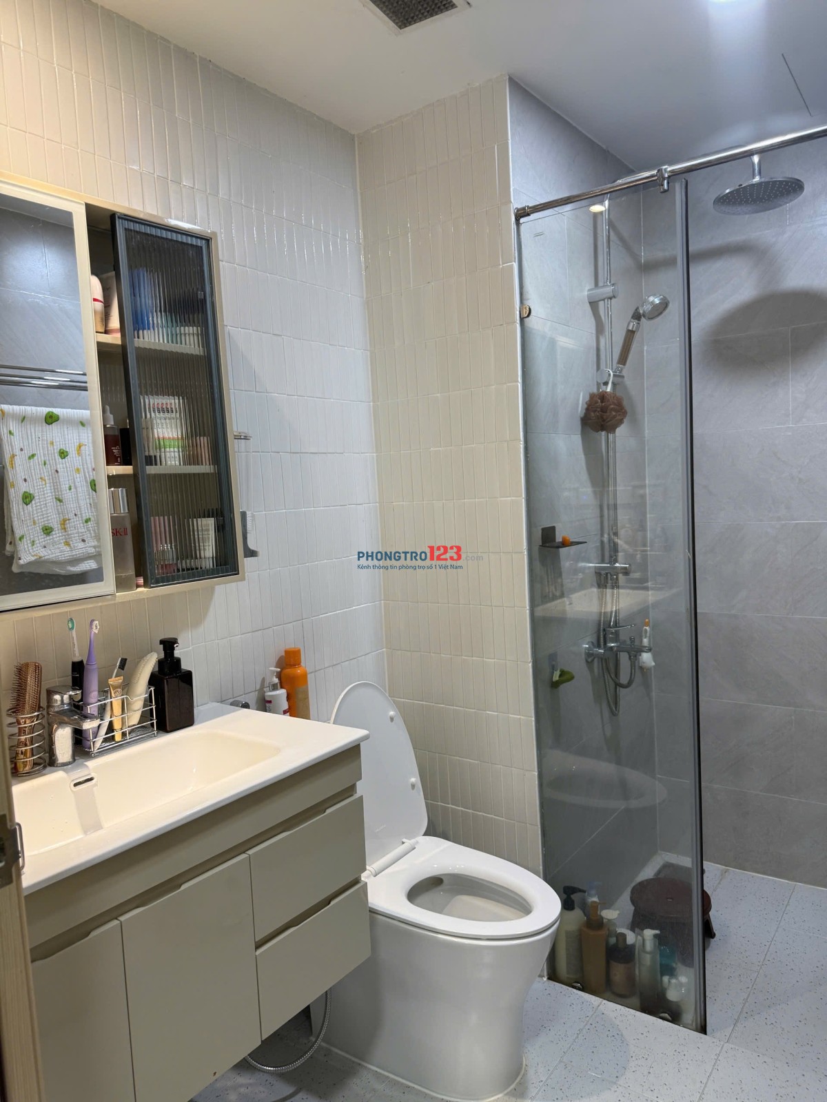 Share phòng trong căn hộ cao cấp Richstar 3PN đẹp full NT chi tiết