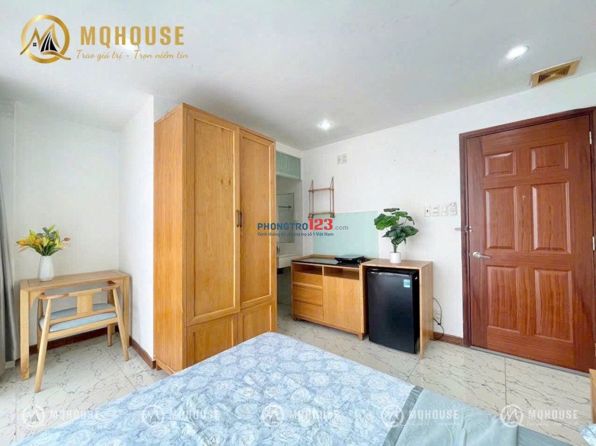 Cho thuê phòng đủ nội thất cửa aoor to ngay chung cư ETOWN 30m2