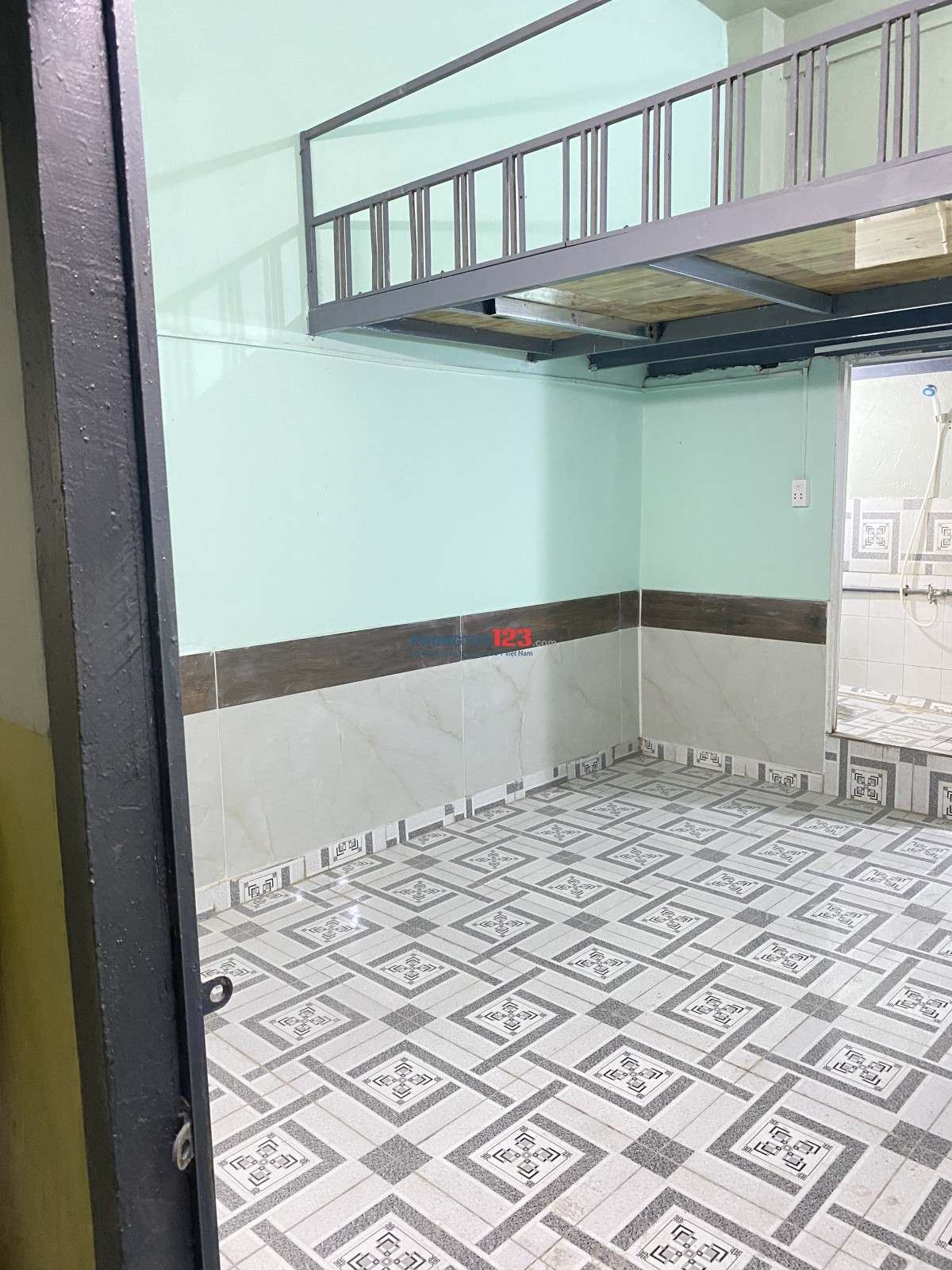 Cho thuê phòng trọ, gần ngã tư Lê Trọng Tấn và QL1A