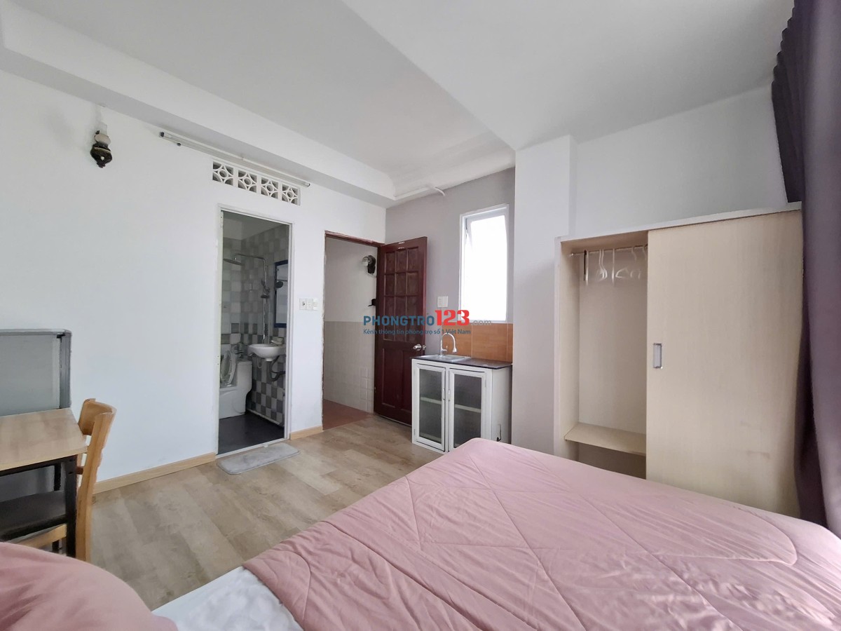 CHO THUÊ PHÒNG TRỌ CỬA SỔ SIÊU TO SIÊU THOÁNG-THANG MÁY-FREE XE- NGAY CẦU KIỆU, CHỢ TÂN ĐÌNH,