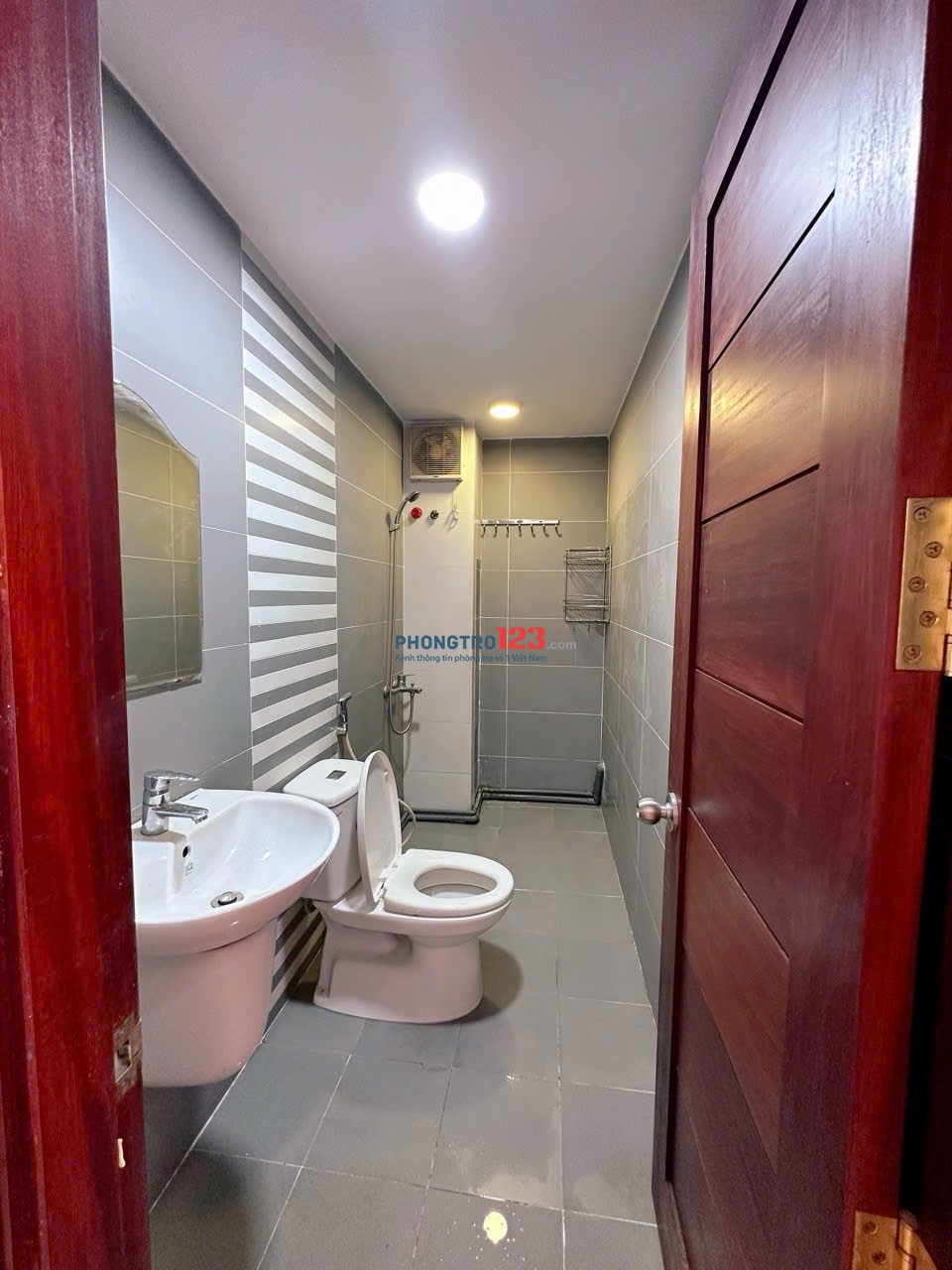 CHO THUÊ CHDV 40m2 FULL NỘI THẤT BAN CÔNG ỞĐƯỜNG THIÊN HỘ DƯƠNG Q. GÒ VẤP