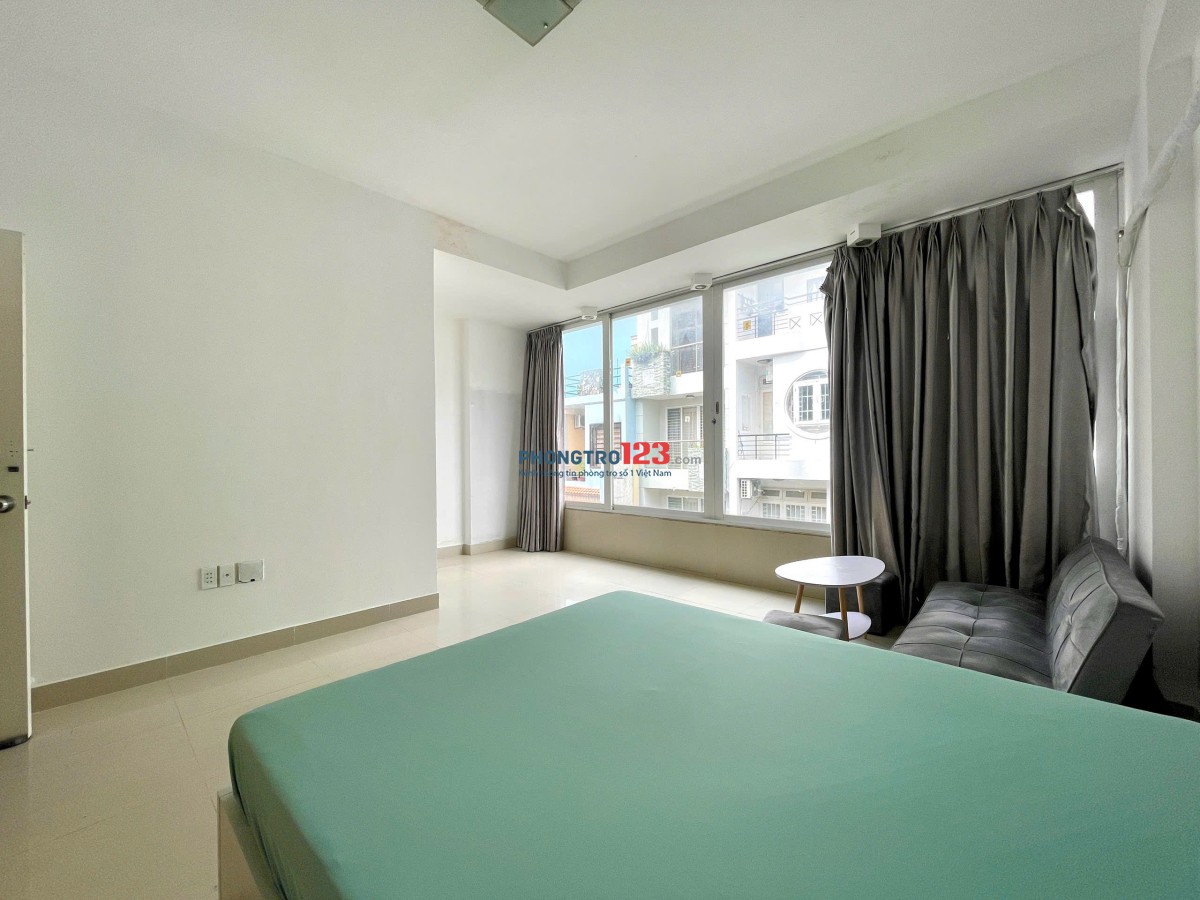 Căn hộ studio ban công full nội thất máy giặt riêng gần vòng xoang lăng cha cả cv hoàng văn thụ