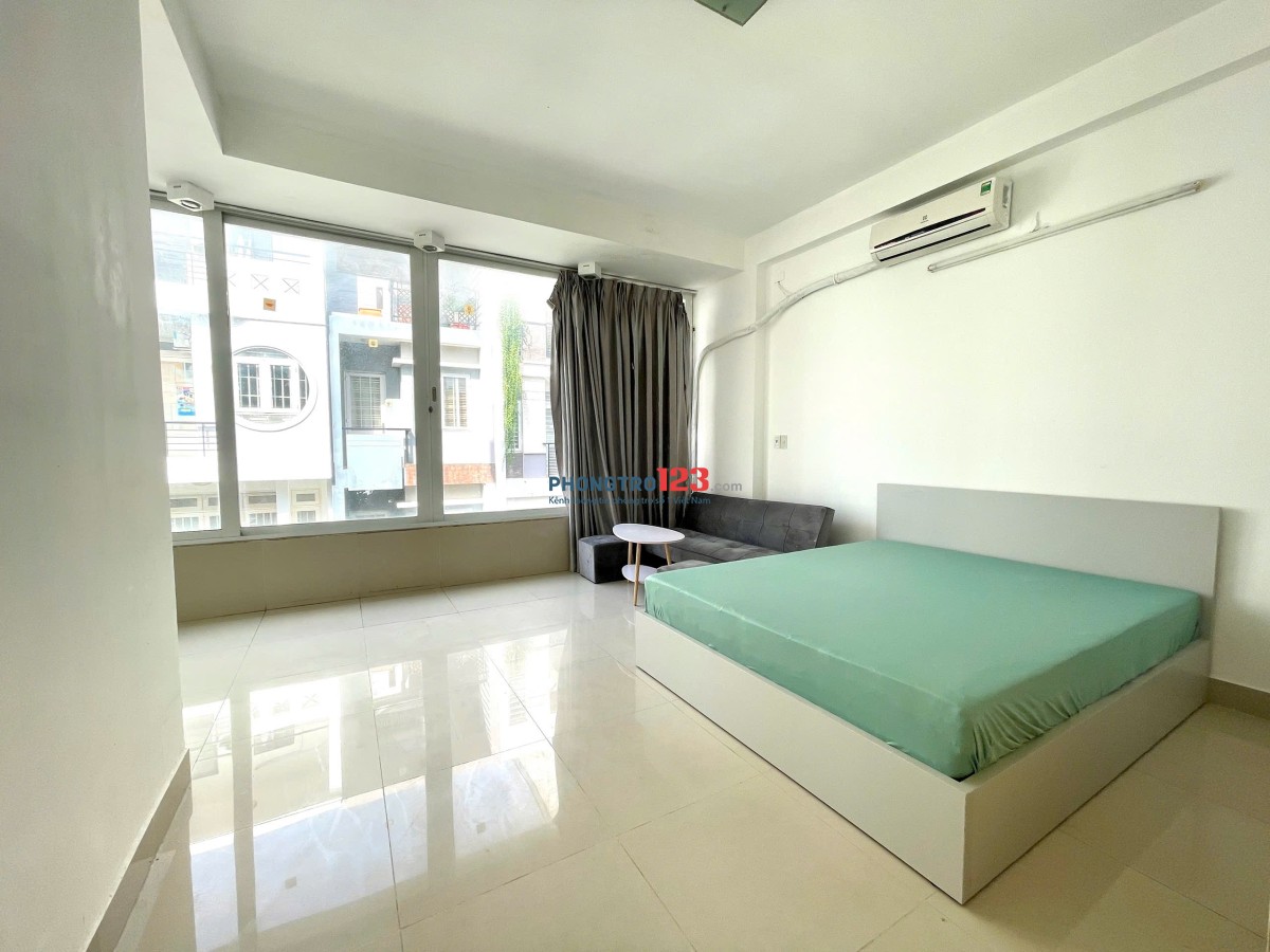 Căn hộ studio ban công full nội thất máy giặt riêng gần vòng xoang lăng cha cả cv hoàng văn thụ