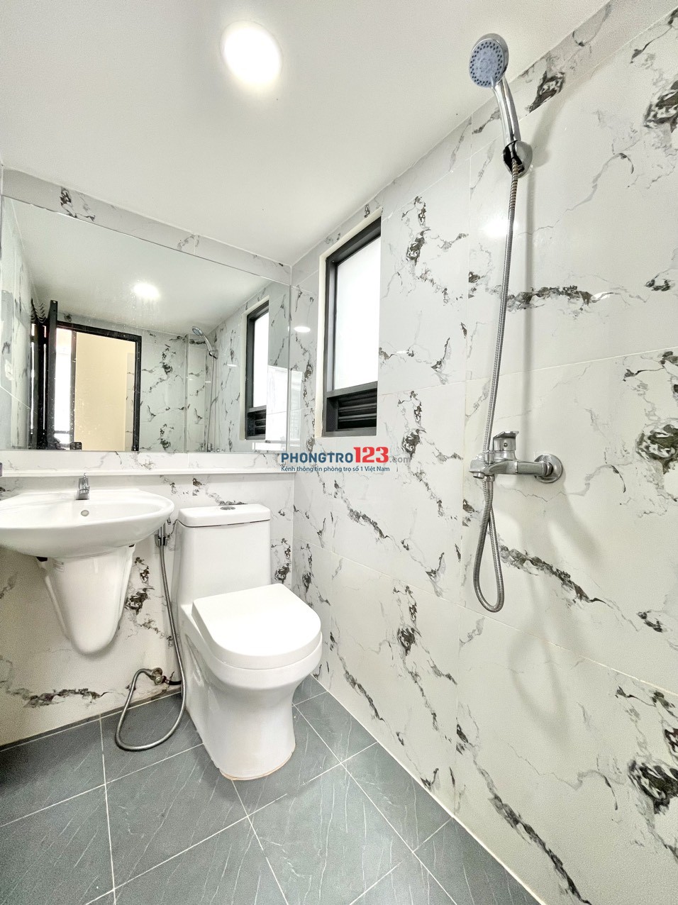 NGAY ETOWN CỘNG HOÀ, CHỢ HOÀNG HOA THÁM PHÒNG 25m2 GIÁ HẤP DẪN