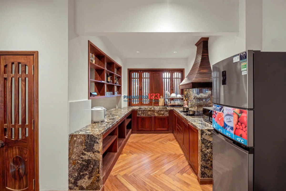 Cho thuê villa nguyên căn có hồ bơi 4PN thiết kế sang trọng ở ngay biển