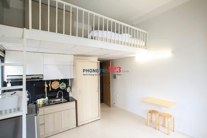 Cho thuê phòng trọ CAO CẤP, full nội thất gác cao, ban công, Vị trí đẹp ngay chân cầu SÀI GÒN