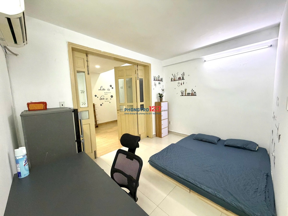 PHÒNG TRỌ TÁCH BẾP CÓ CỬA SỔ THOÁNG MÁT NGAY NGÃ TƯ BẢY HIỀN GẦN QUẬN 10