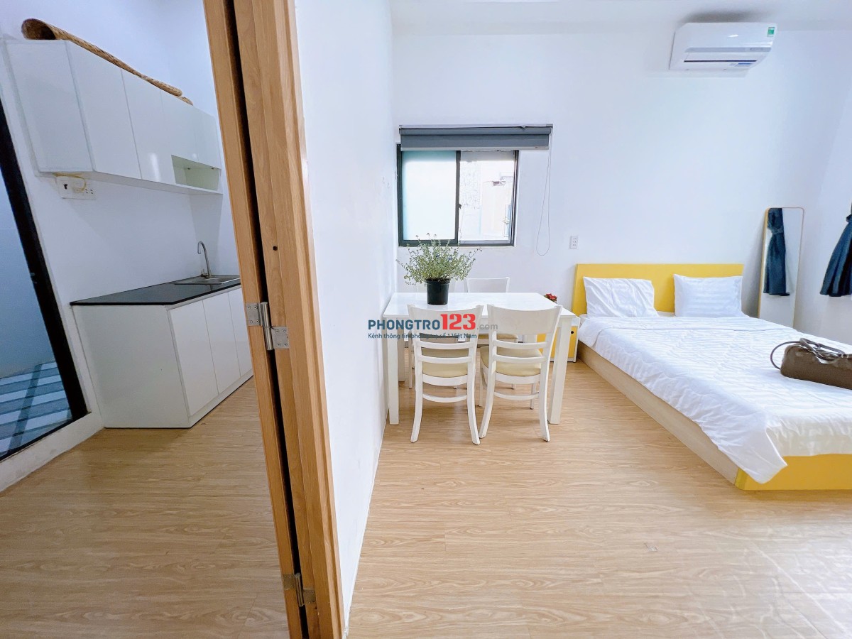 CHO THUÊ PHÒNG TÁCH BẾP CỬA SỔ TRỜI LỚN NẰM NGAY TRUNG TÂM PHÚ NHUẬN GẦN CHỢ BÀ CHIỄU SÁT QUẬN 1,3