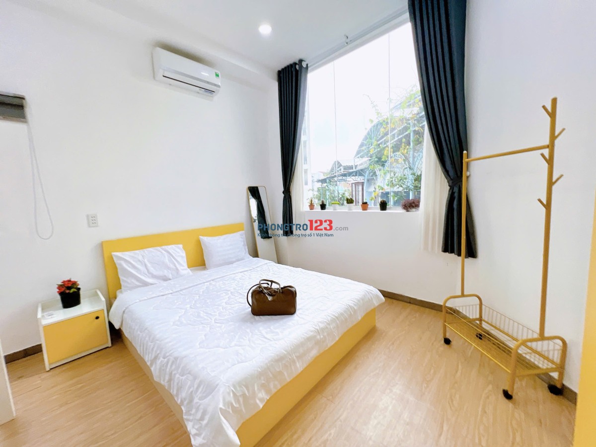 CHO THUÊ PHÒNG TÁCH BẾP CỬA SỔ TRỜI LỚN NẰM NGAY TRUNG TÂM PHÚ NHUẬN GẦN CHỢ BÀ CHIỄU SÁT QUẬN 1,3