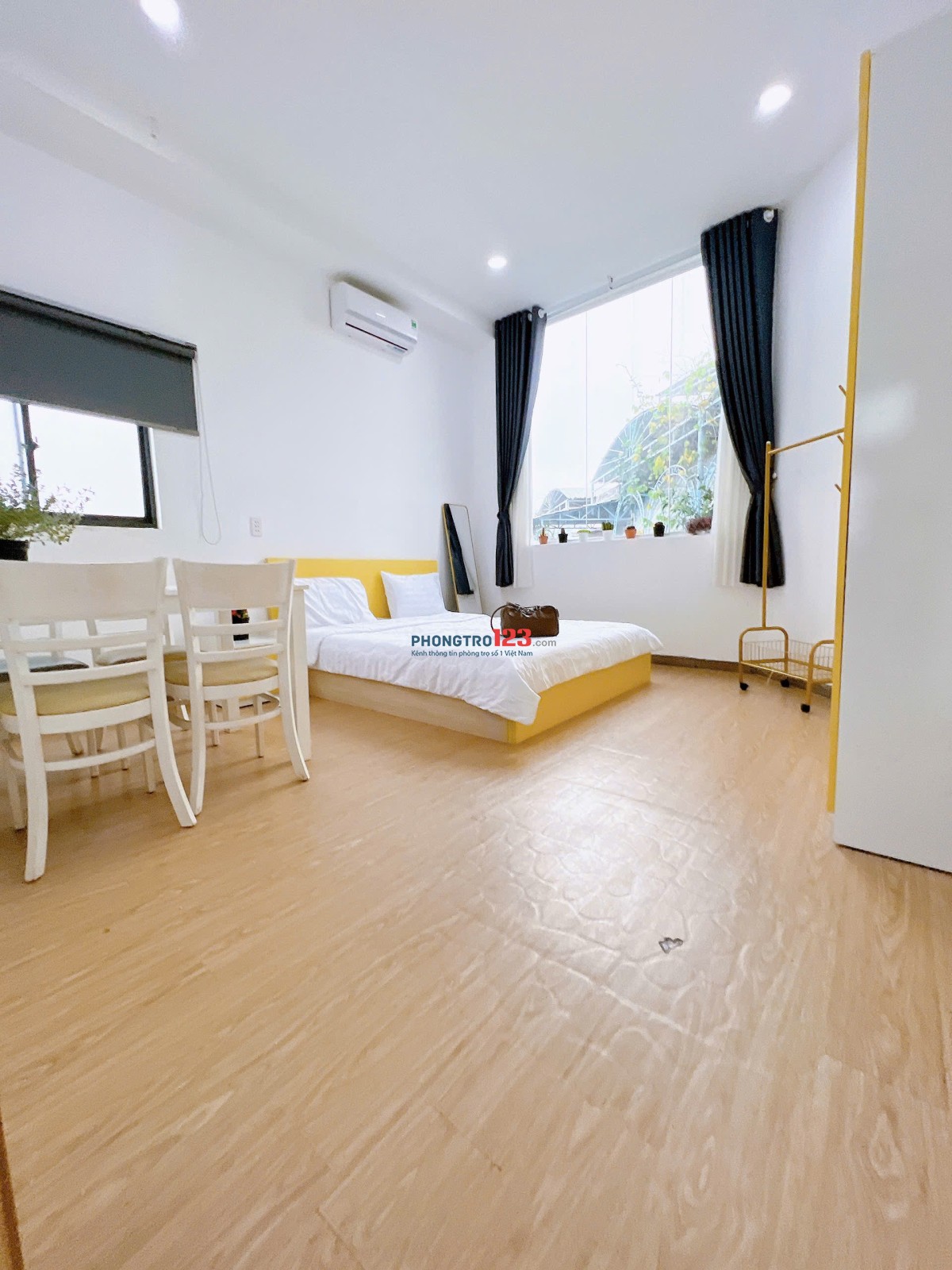 CHO THUÊ PHÒNG TÁCH BẾP CỬA SỔ TRỜI LỚN NẰM NGAY TRUNG TÂM PHÚ NHUẬN GẦN CHỢ BÀ CHIỄU SÁT QUẬN 1,3