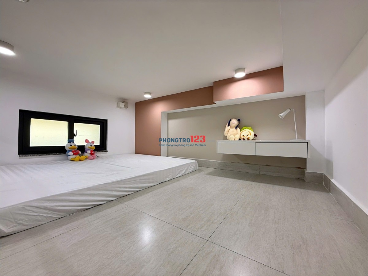 Phòng trọ có Gác Full Nội thất Mới 100% gần Q1, Q3 25m2 Cửa sổ trời thoáng tại Hoàng Diệu, Phú Nhuận