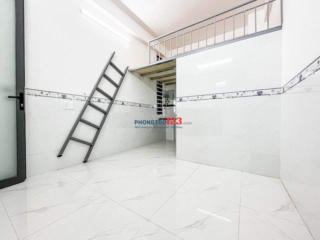 Phòng trống sạch đẹp 100% - full tiện ích - nhà thang máy an ninh pccc an toàn