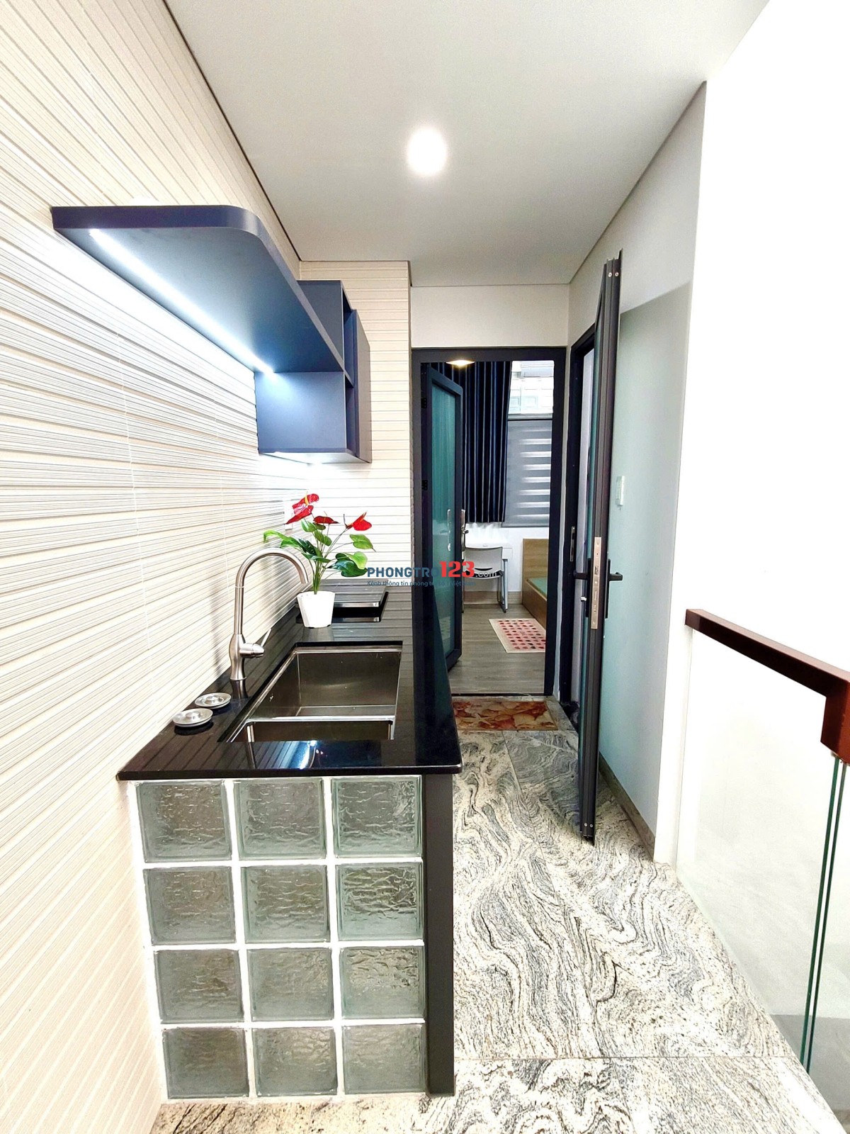 PHÒNG CHO THUÊ FULL NỘI THẤT 50m2 – BAN CÔNG TO NGUYỄN THỊ NHỎ – TÂN BÌNH SÁT BÊN VĂN HIẾN