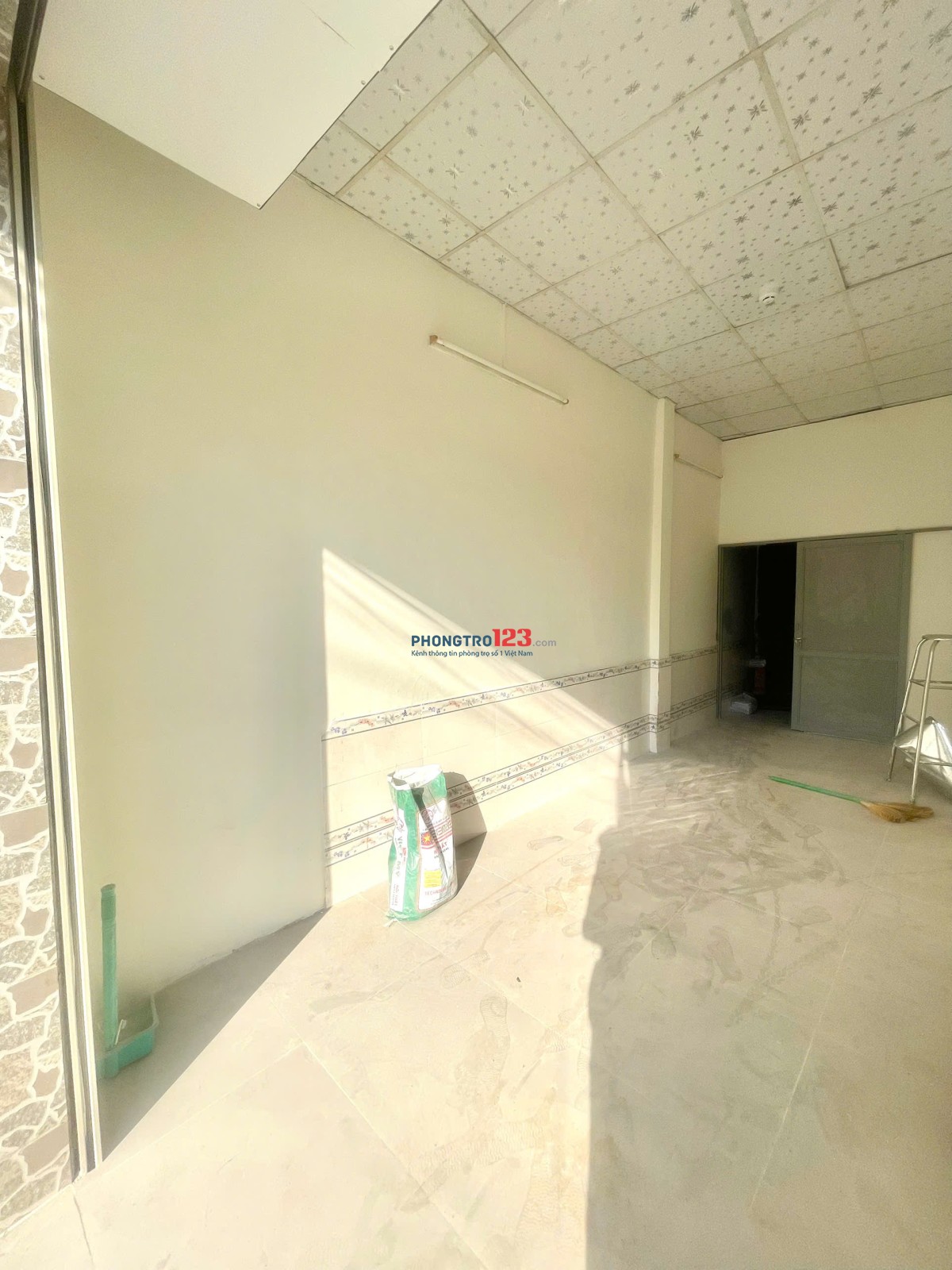 MẶT BẰNG KINH DOANH + CÓ PHÒNG Ở LẠI GIÁ CHỈ 5TR TÁCH LẺ VÀ 8TR THUÊ COMBO NGAY MẶT TIỀN BÌNH LONG