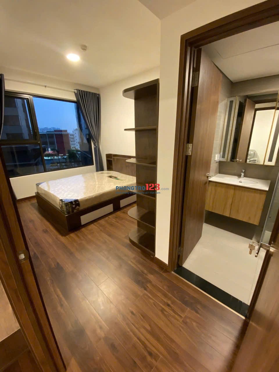 Chung cư Kingston, Hoàng Văn Thụ, PN: 19triệu, NT mới, 84m2, 2PN