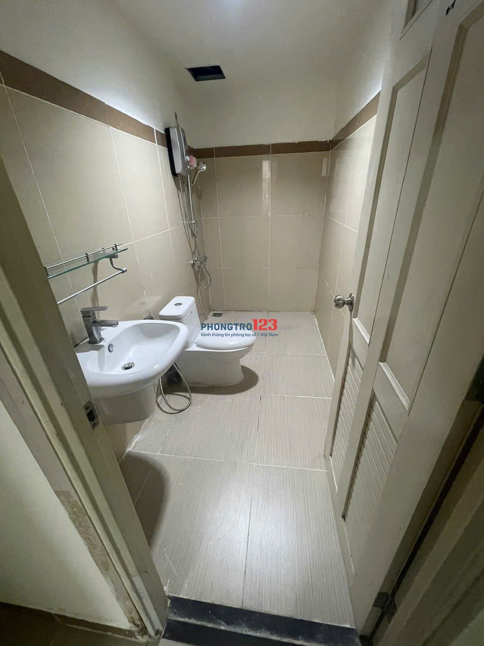 Phòng 2tr8 & 3tr5 trong CC cao cấp full nội thất, an ninh, giờ giấc tự do