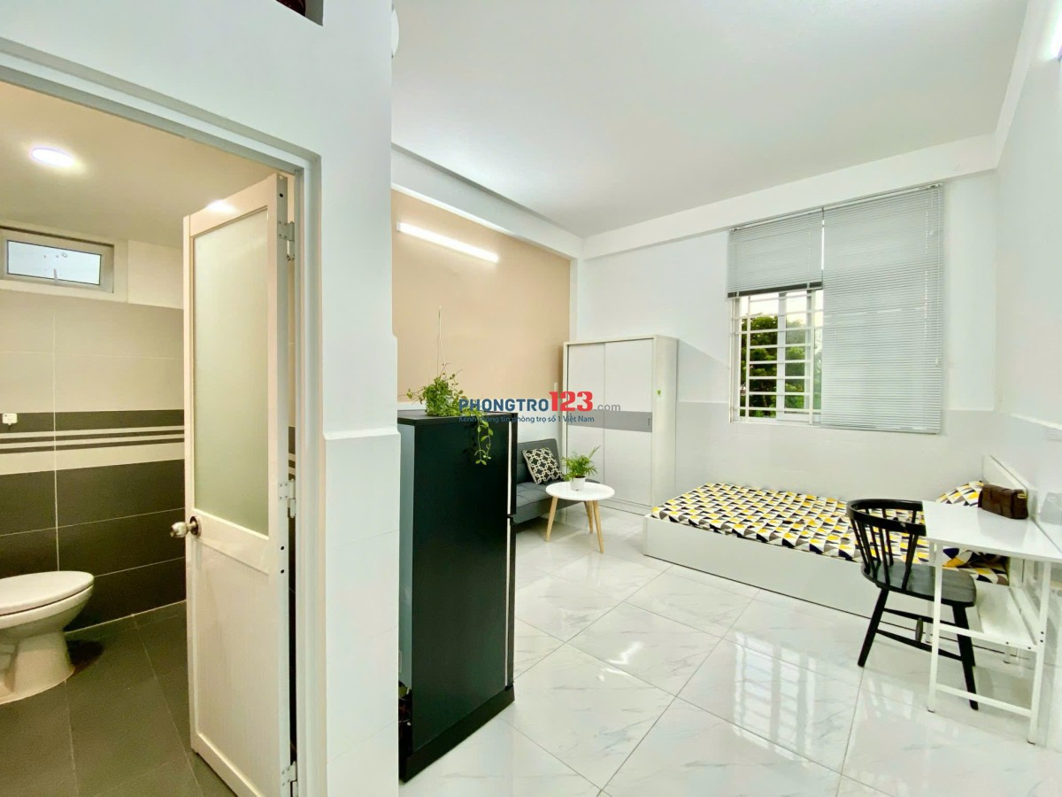 TRỌ BÌNH THẠNH GẦN CHỢ BÀ CHIỂU, ĐH VĂN LANG CỬA SỔ THOÁNG SÁNG - NƠ TRANG LONG BÌNH THẠNH