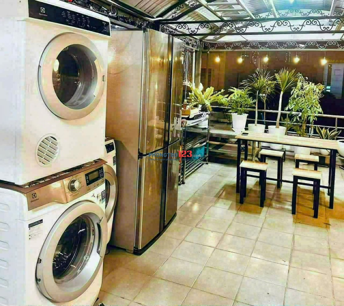  PHÒNG GHÉP KTX NỮ – NGÃ TƯ HÀNG XANH(bình thạnh) 1tr6 