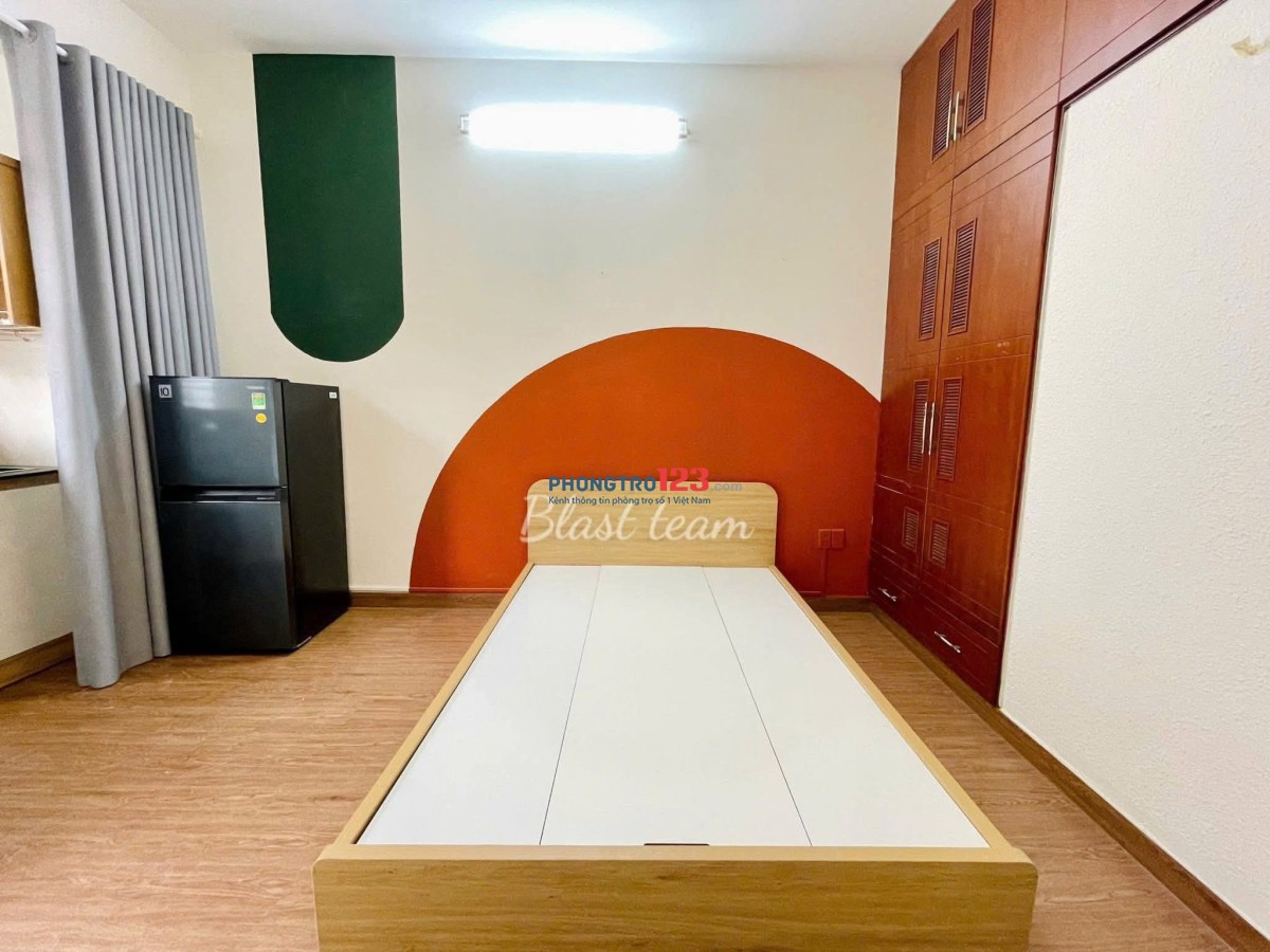 CHO THUÊ CĂN HỘ BAN CÔNG CỬA SỔ LỚN - GẦN CẦU THỊ NGHÈ, HÀNG XANH