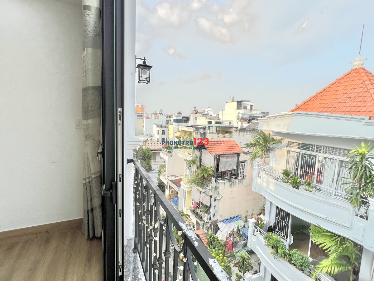 Phòng Cho Thuê Full Nội Thất Ban Công 35m2 Thang Máy Ngay Nguyễn Thượng Hiền Gần Q3, Q1, Sân Bay