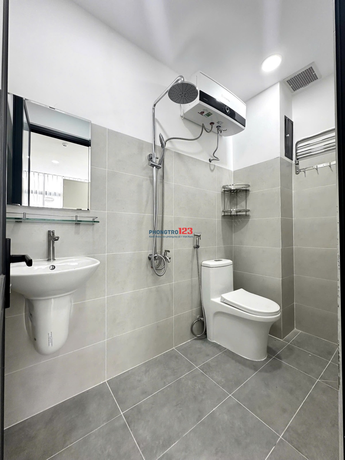 Căn Hộ Full Nội Thất Siêu Thoáng ngay Sân Bay